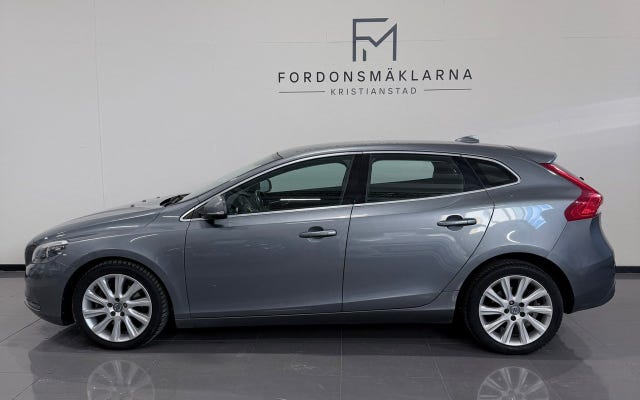 Volvo V40 2016