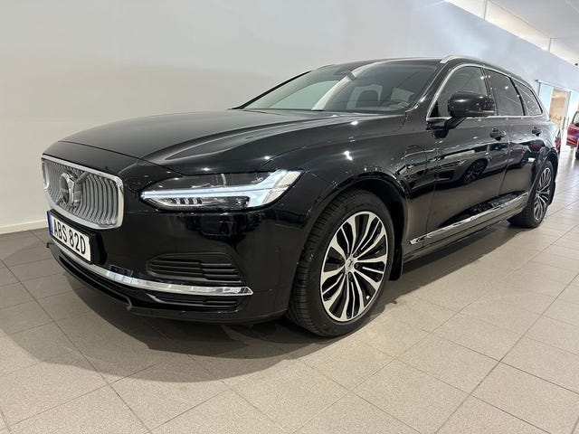Volvo V90 2025