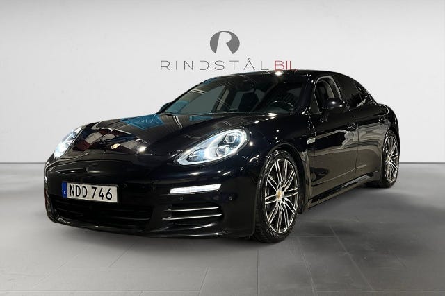 Porsche Panamera 4 2016