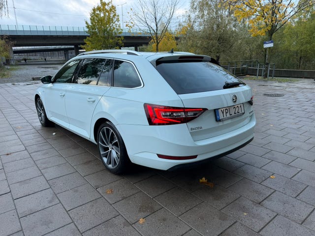 Skoda Superb 2018 – bild 3