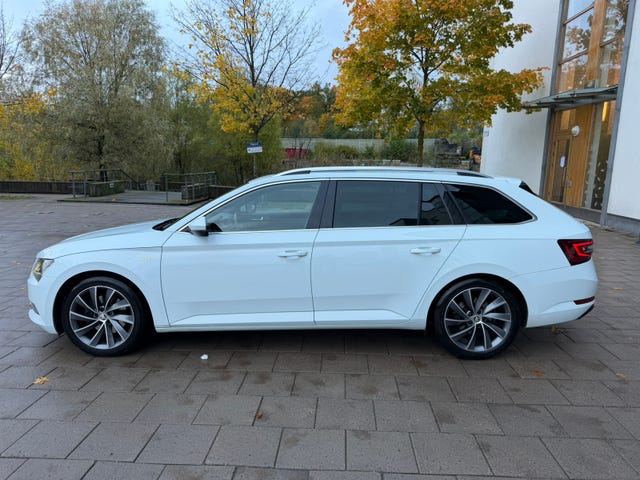 Skoda Superb 2018 – bild 2
