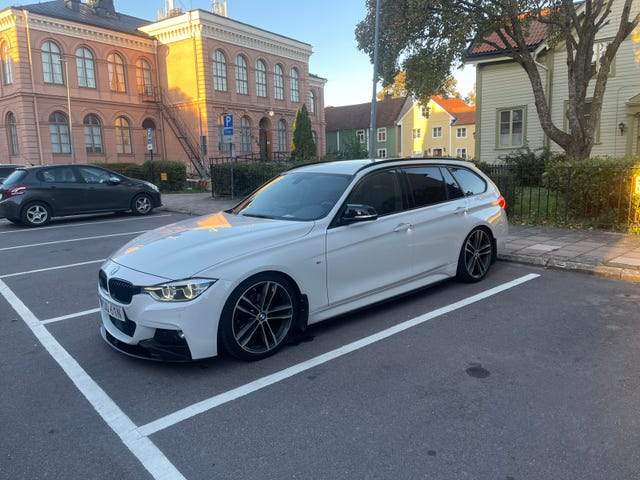 BMW 320i 2019