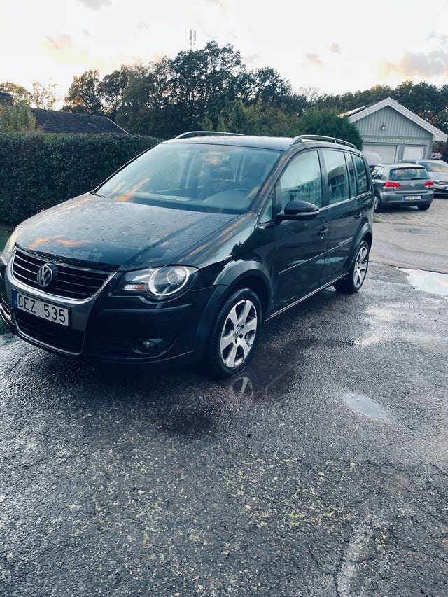 Volkswagen Touran Cross 2010