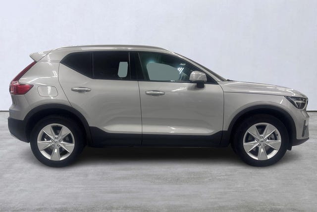 Volvo XC40 2025 – bild 3