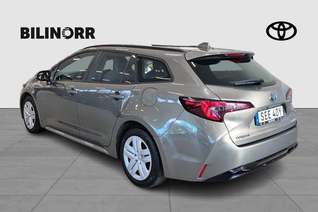 Toyota Corolla 2023 – bild 3