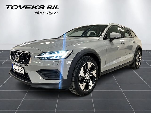Volvo V60 Cross Country 2024