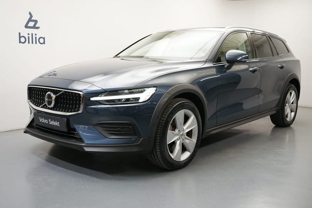 Volvo V60 Cross Country 2023