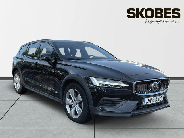 Volvo V60 Cross Country 2023