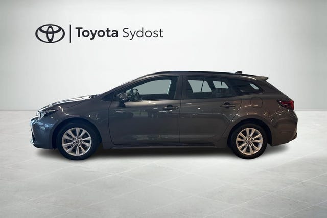 Toyota Corolla 2024 – bild 3