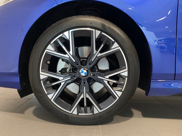 BMW 120 2026 – bild 3