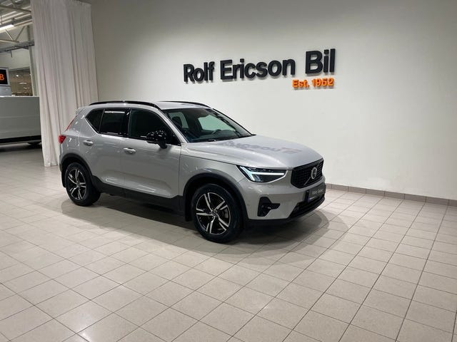 Volvo XC40 2025