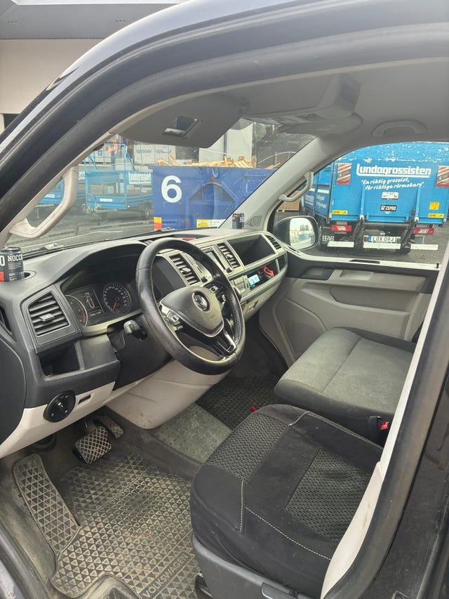 Volkswagen Transporter 2017 – bild 2
