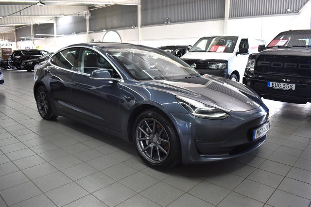 Tesla Model 3 2020