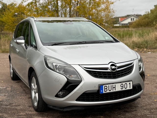 Opel Zafira 2012