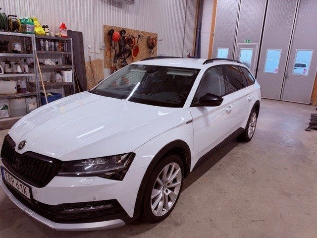 Skoda Superb Scout 2024