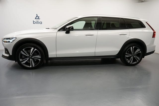 Volvo V60 Cross Country 2021 – bild 2