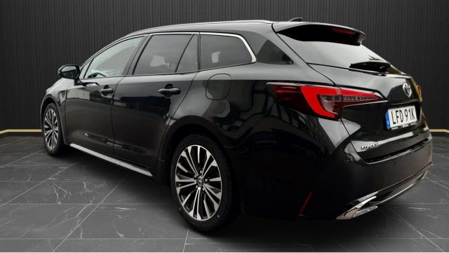 Toyota Corolla 2024 – bild 3