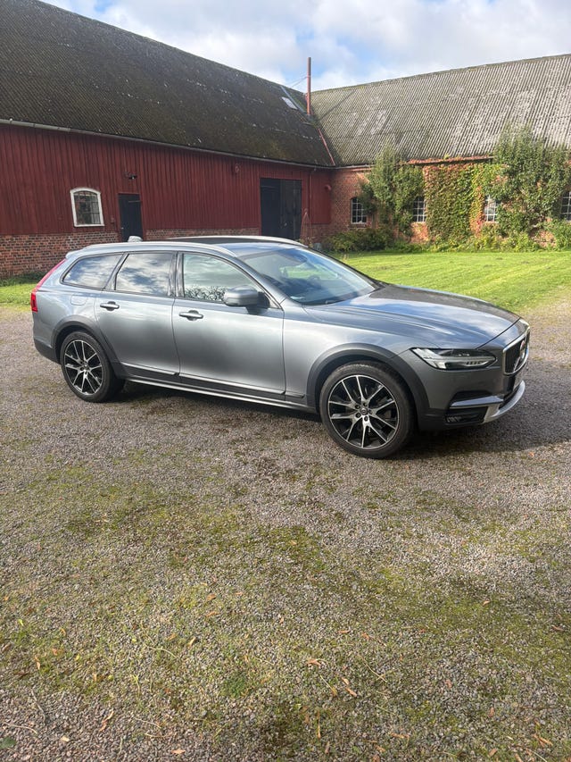 Volvo V90 Cross Country 2018 – bild 2