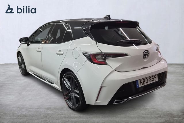 Toyota Corolla 2022 – bild 2