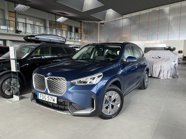BMW iX1 2025