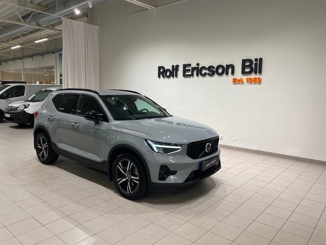 Volvo XC40 2025