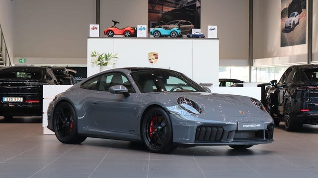 Porsche 911 2025