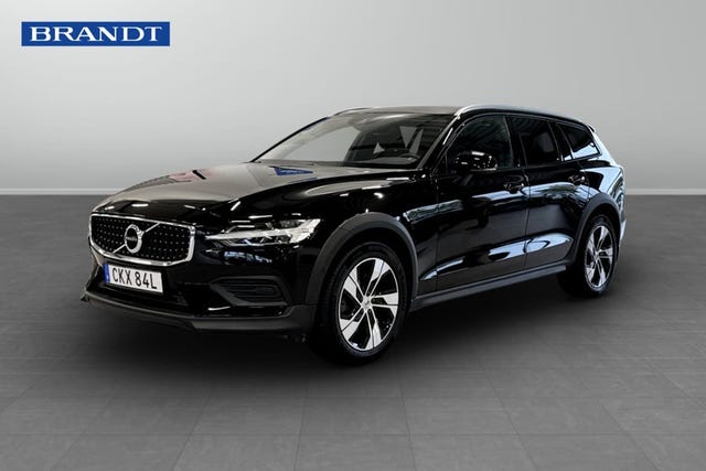 Volvo V60 Cross Country 2022