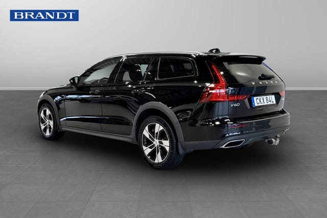 Volvo V60 Cross Country 2022 – bild 2