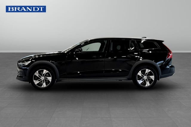 Volvo V60 Cross Country 2022 – bild 3
