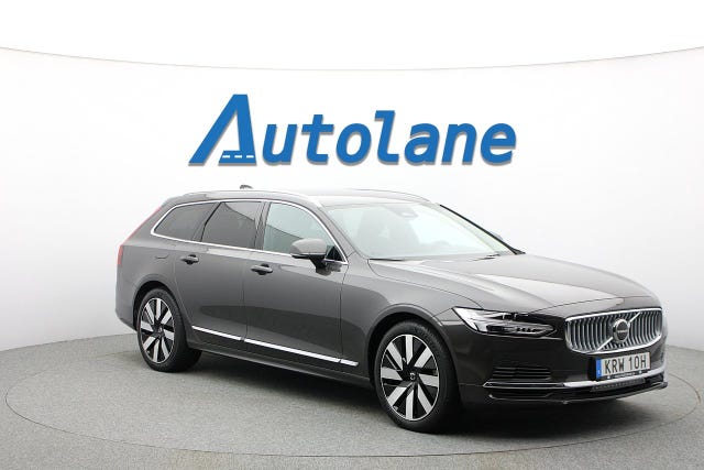 Volvo V90 2025
