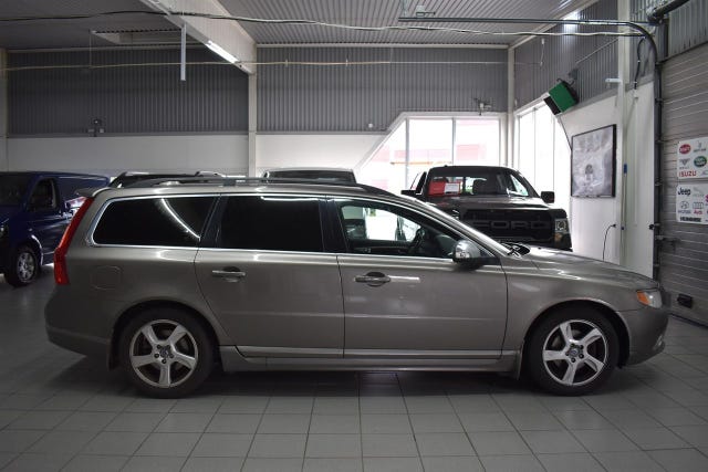 Volvo V70 2010 – bild 2