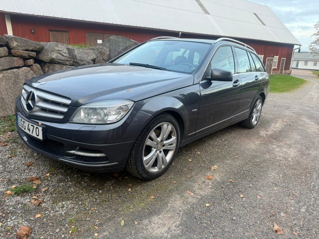 Mercedes-Benz C250 2011