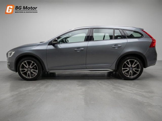 Volvo V60 Cross Country 2017 – bild 3