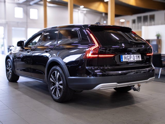Volvo V90 Cross Country 2021 – bild 4