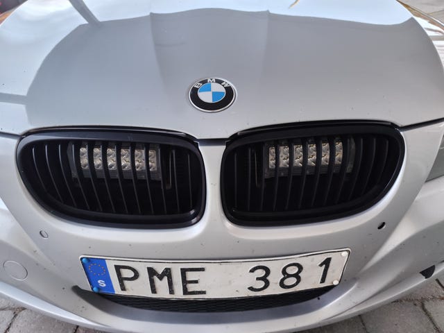 BMW 320d 2011 – bild 4