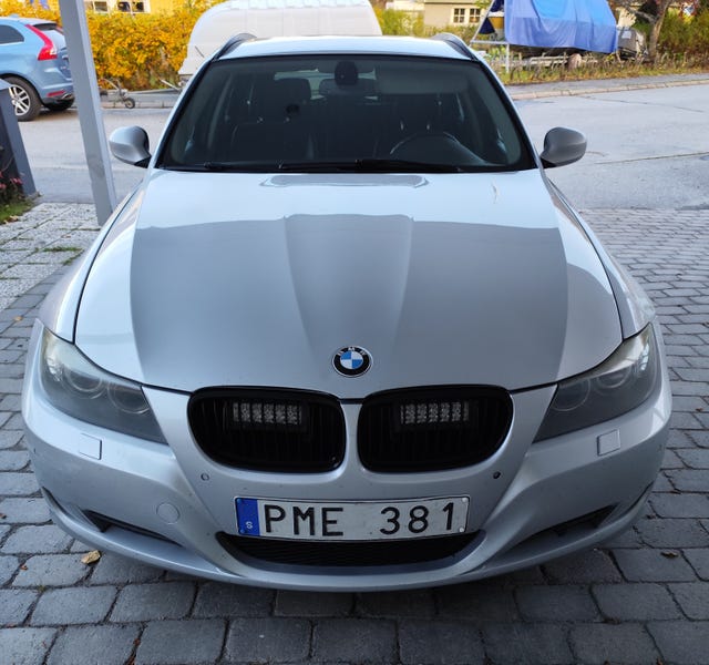 BMW 320d 2011 – bild 3