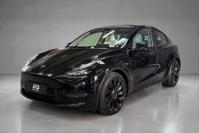 Tesla Model Y 2025