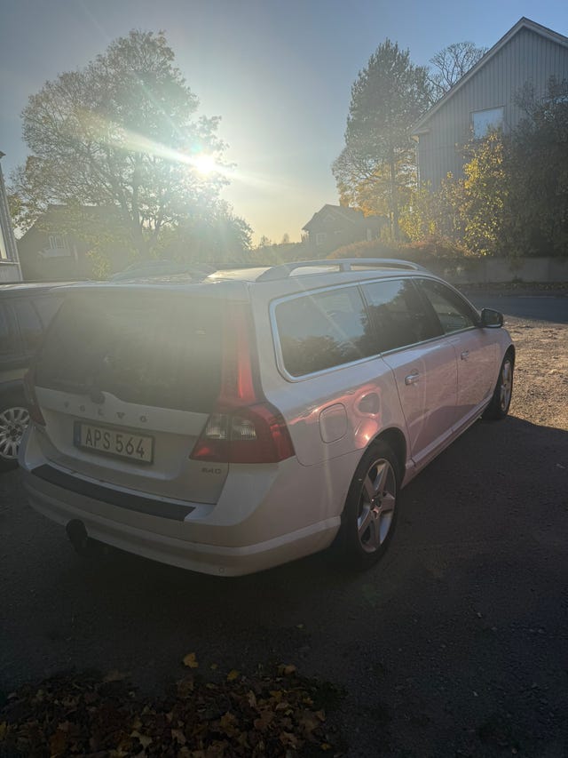 Volvo V70 2010 – bild 2