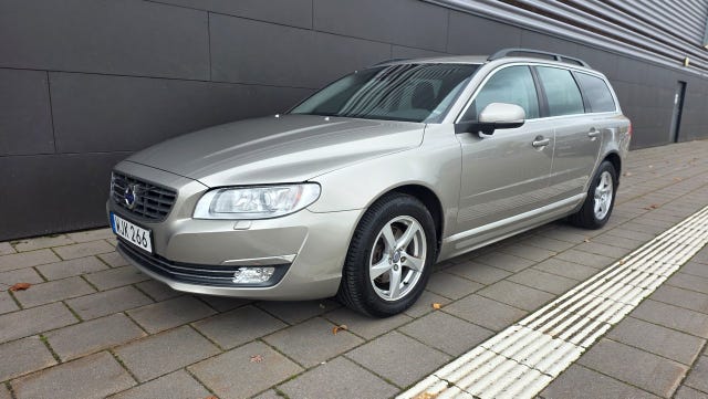 Volvo V70 2015