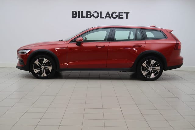Volvo V60 Cross Country 2021 – bild 2