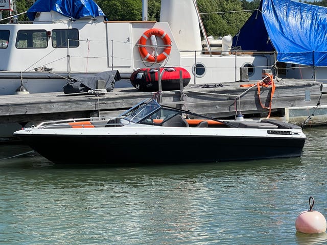 Sea Ray Bowrider