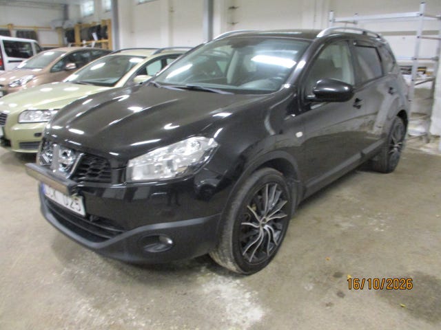 Nissan Qashqai+2 2010