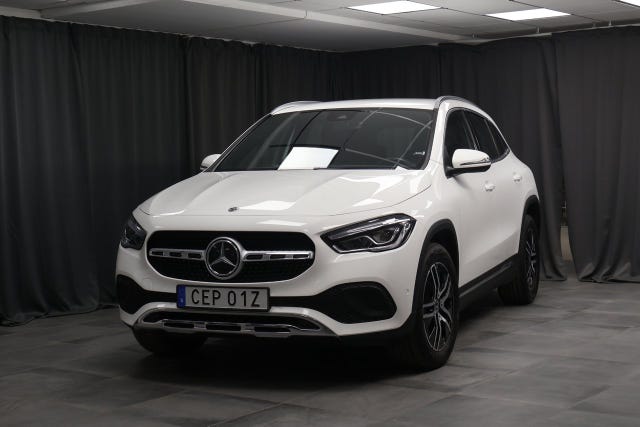 Mercedes-Benz GLA 180 2023