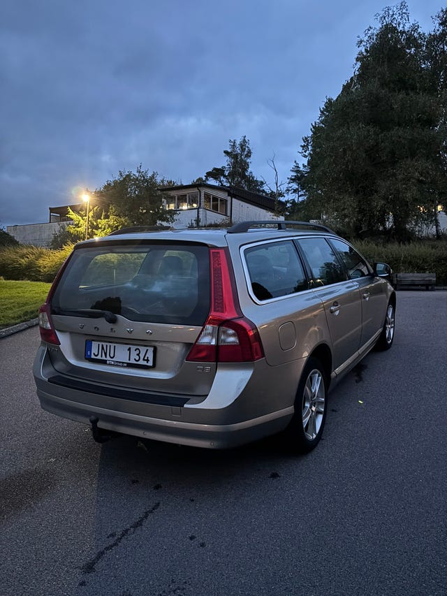 Volvo V70 2011 – bild 2