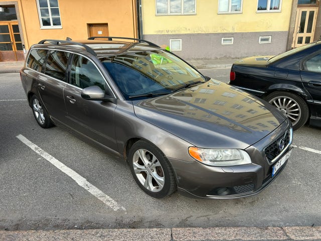 Volvo V70 2011 – bild 2