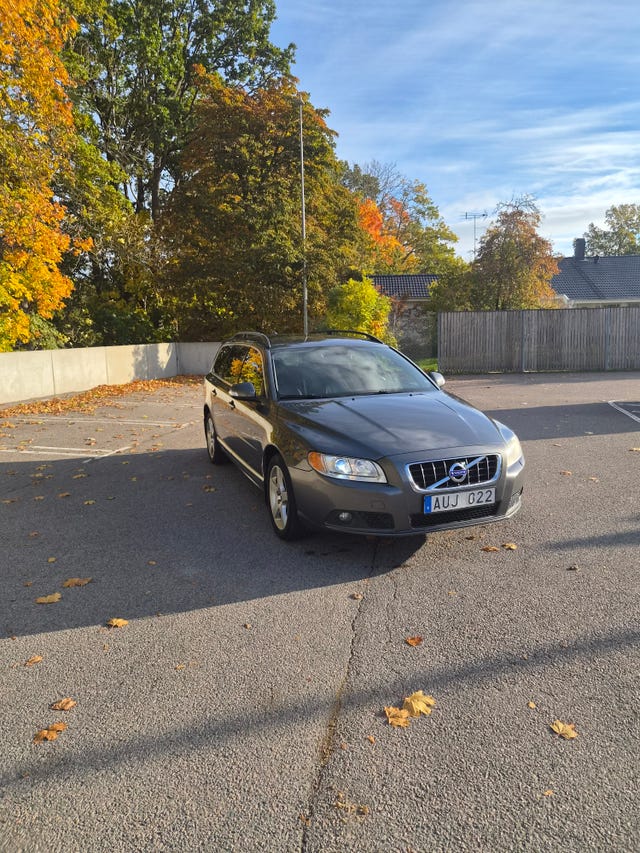 Volvo V70 2010 – bild 2