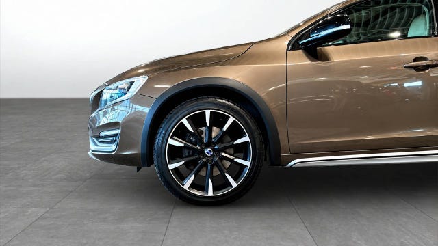 Volvo V60 Cross Country 2016 – bild 3