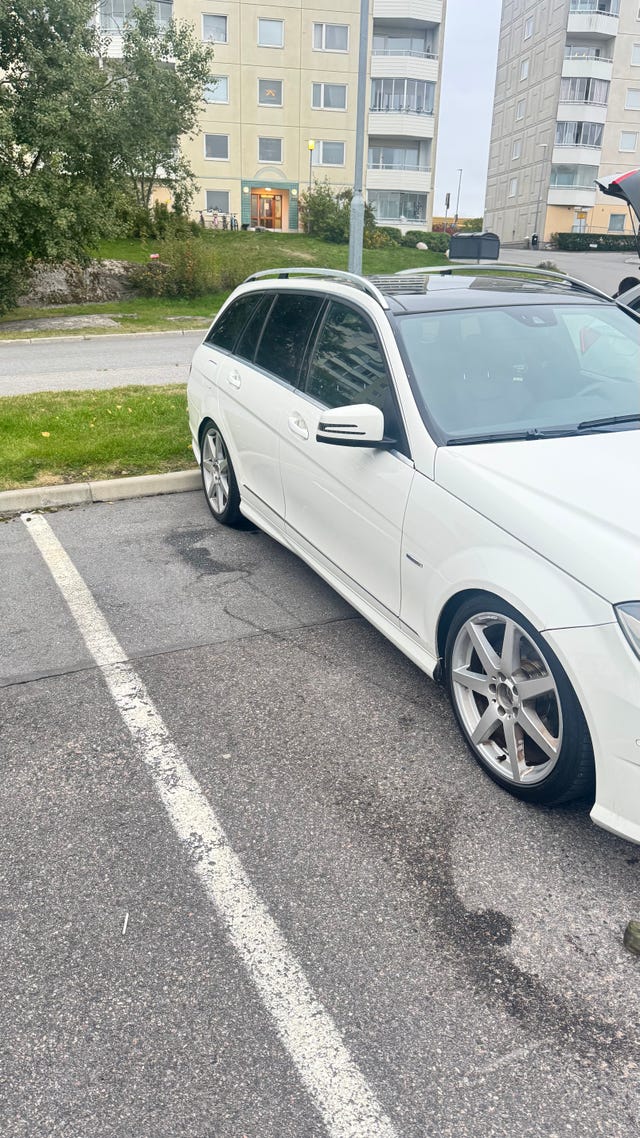 Mercedes-Benz C220 2012