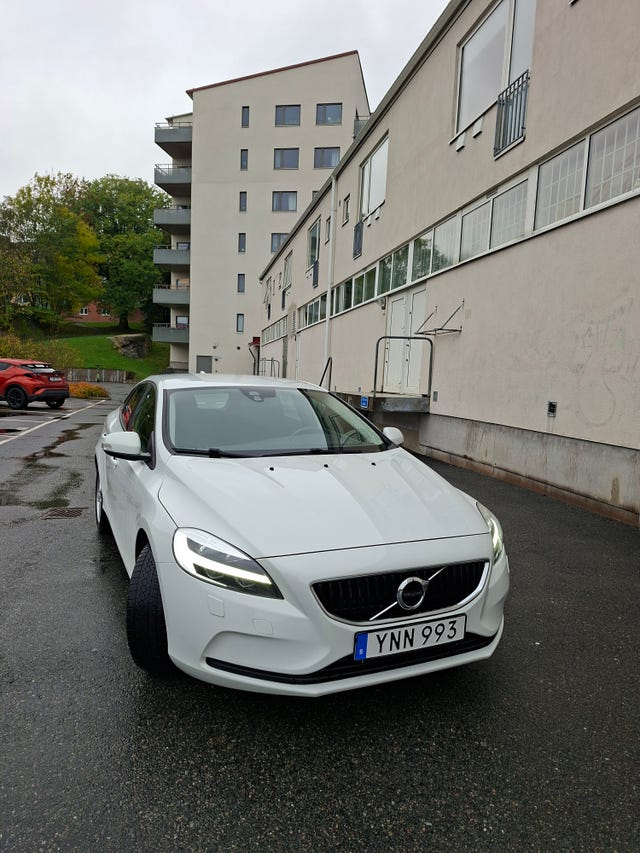 Volvo V40 2018