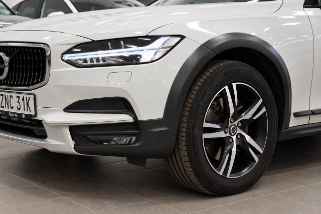 Volvo V90 Cross Country 2019 – bild 4